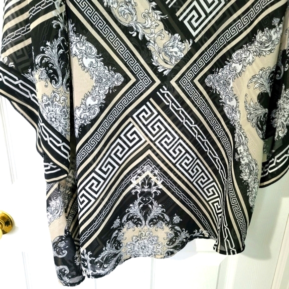 Plus Size 18 Addition Elle Women's Pull-Over Geo Print Blouse - Picture 6 of 11